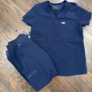 Figs Small Scrub Set Zamora Joggers Navy